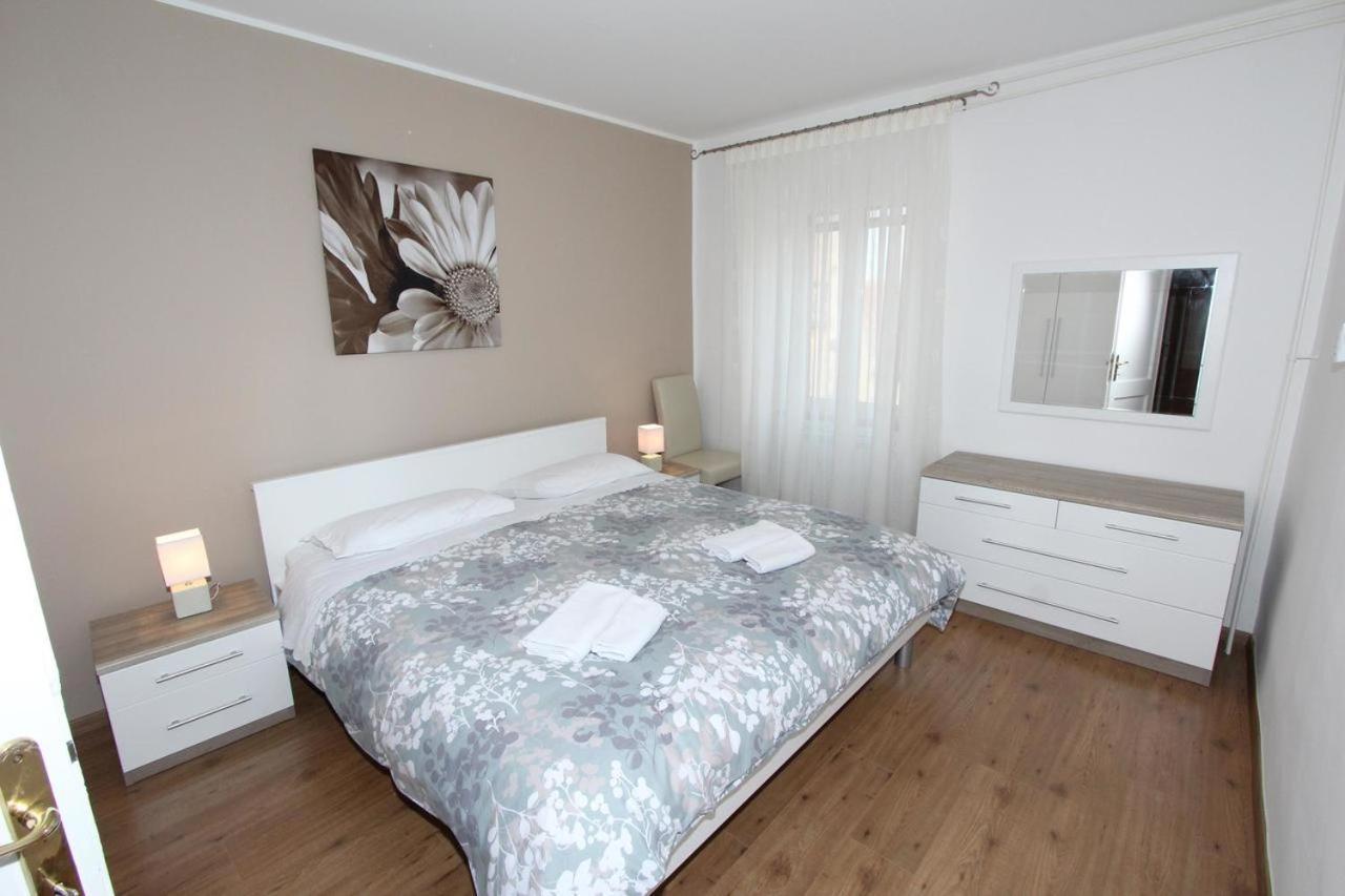 Ondina Appartement Rovinj Buitenkant foto